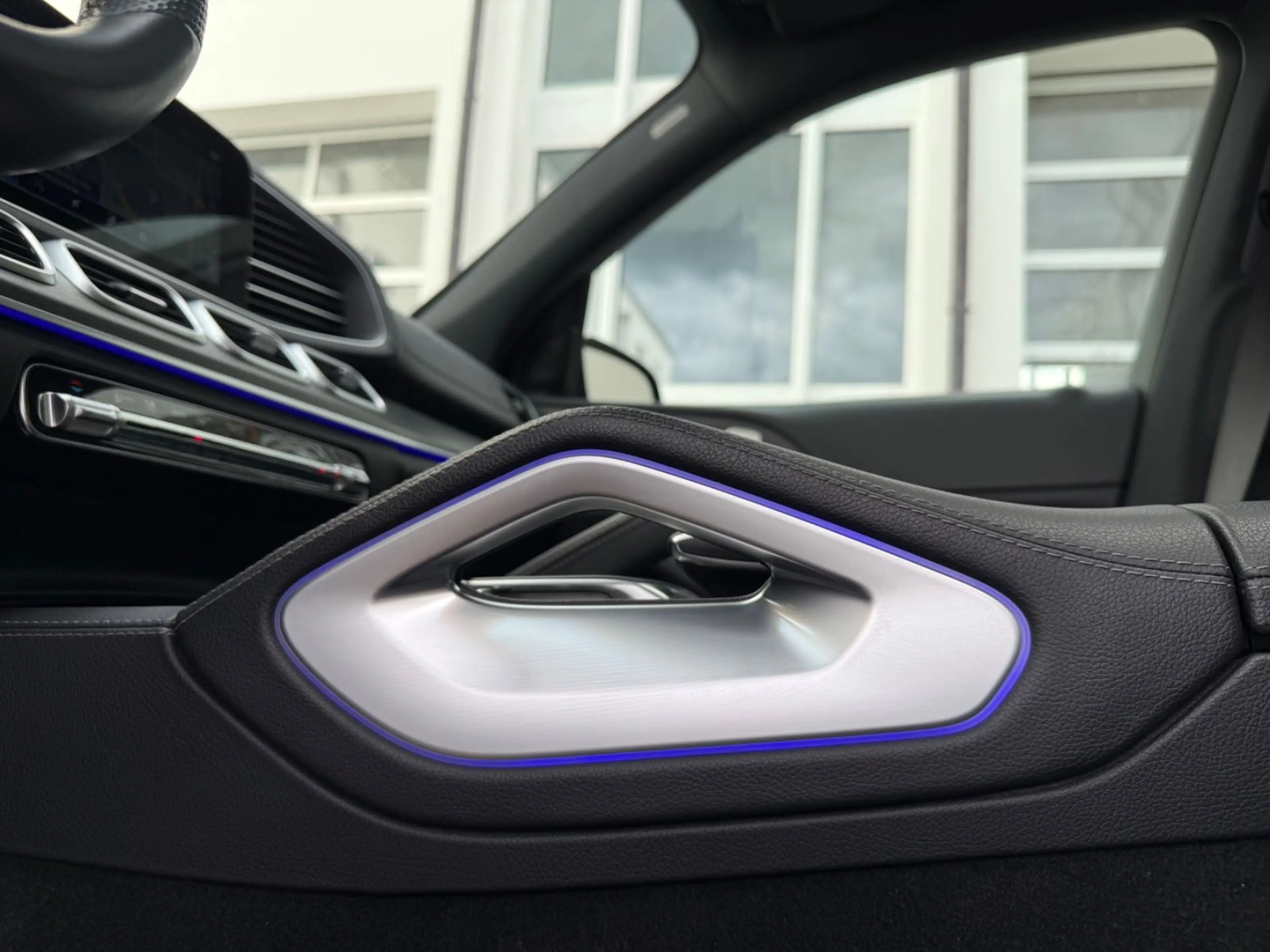 Mercedes-Benz GLS 400 d 4Matic 9G AMG 7 SITZER *360°*AHK*PANO* — photo 14
