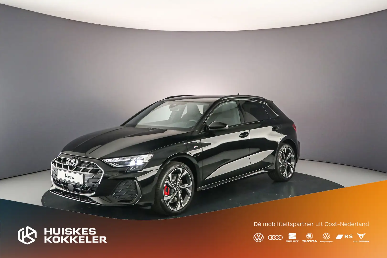 Audi A3 Sportback 45 TFSI e 272pk S edition Zwart - 1