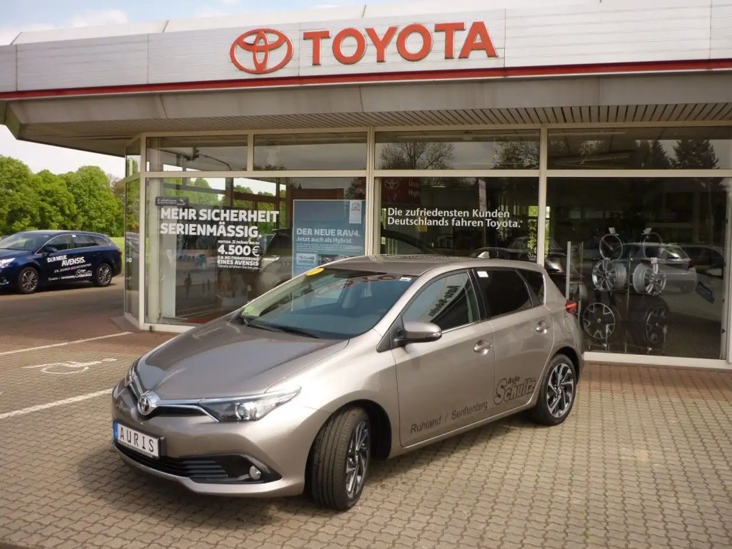 Toyota Auris 1.8 Hybrid AT Edition S+ mit Navi, EPH vo. & hi. Bronze - 1
