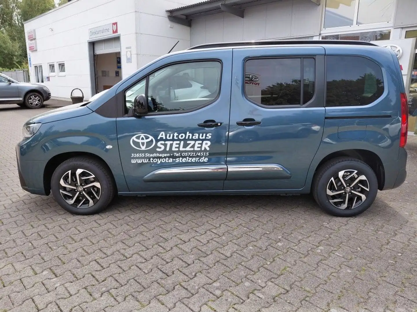 Toyota Proace City Verso 50 kWh L1 Teamplayer Albastru - 2