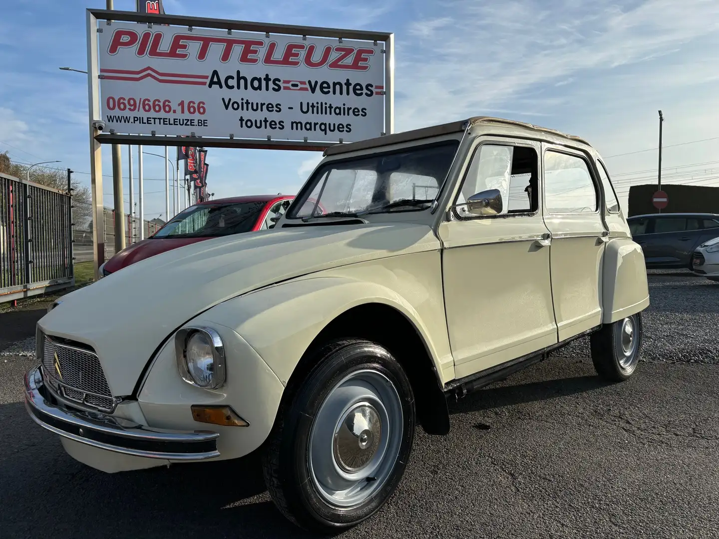 Citroen Dyane VENDU AVEC CT Bej - 1