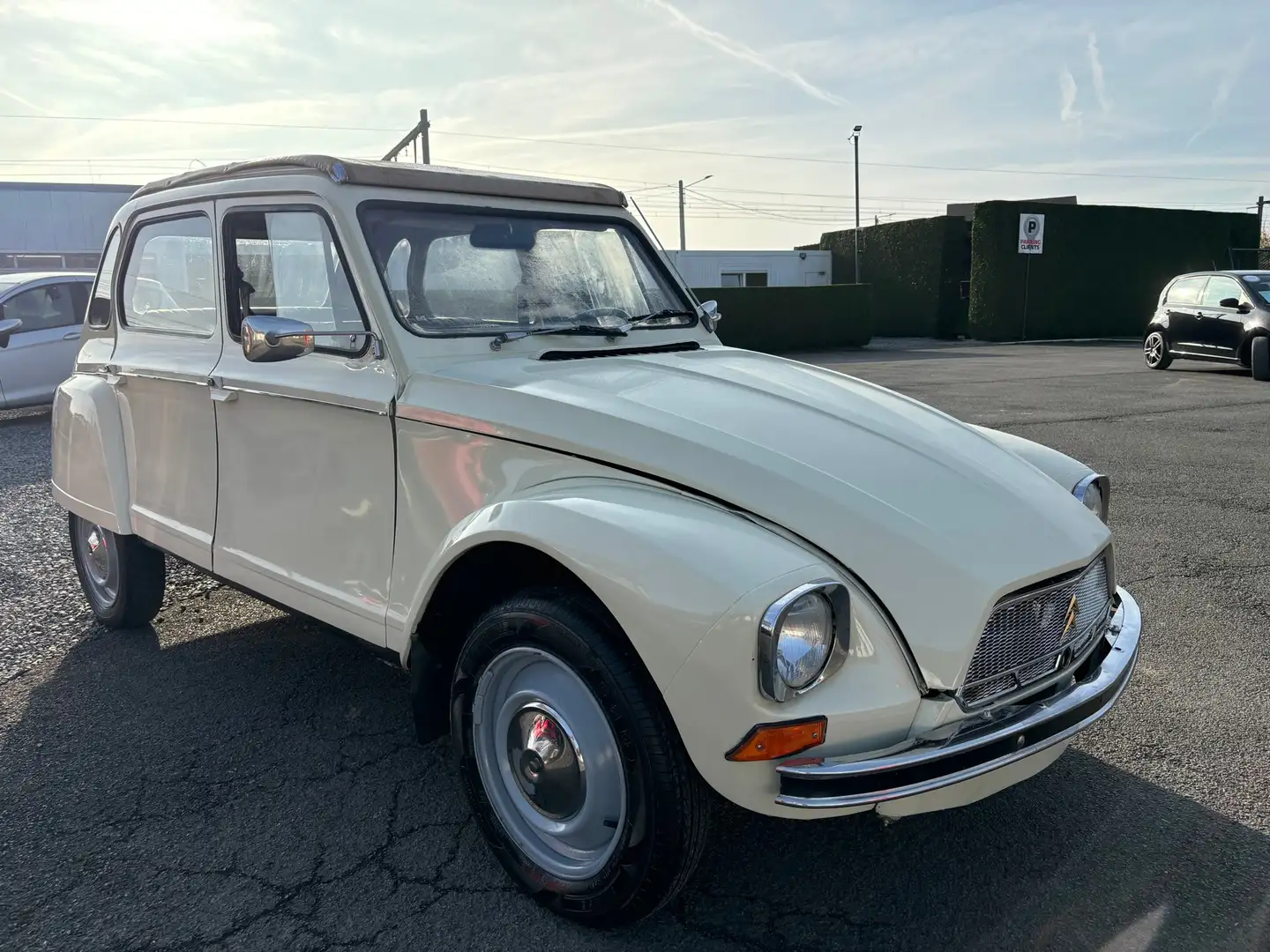 Citroen Dyane VENDU AVEC CT Bej - 2