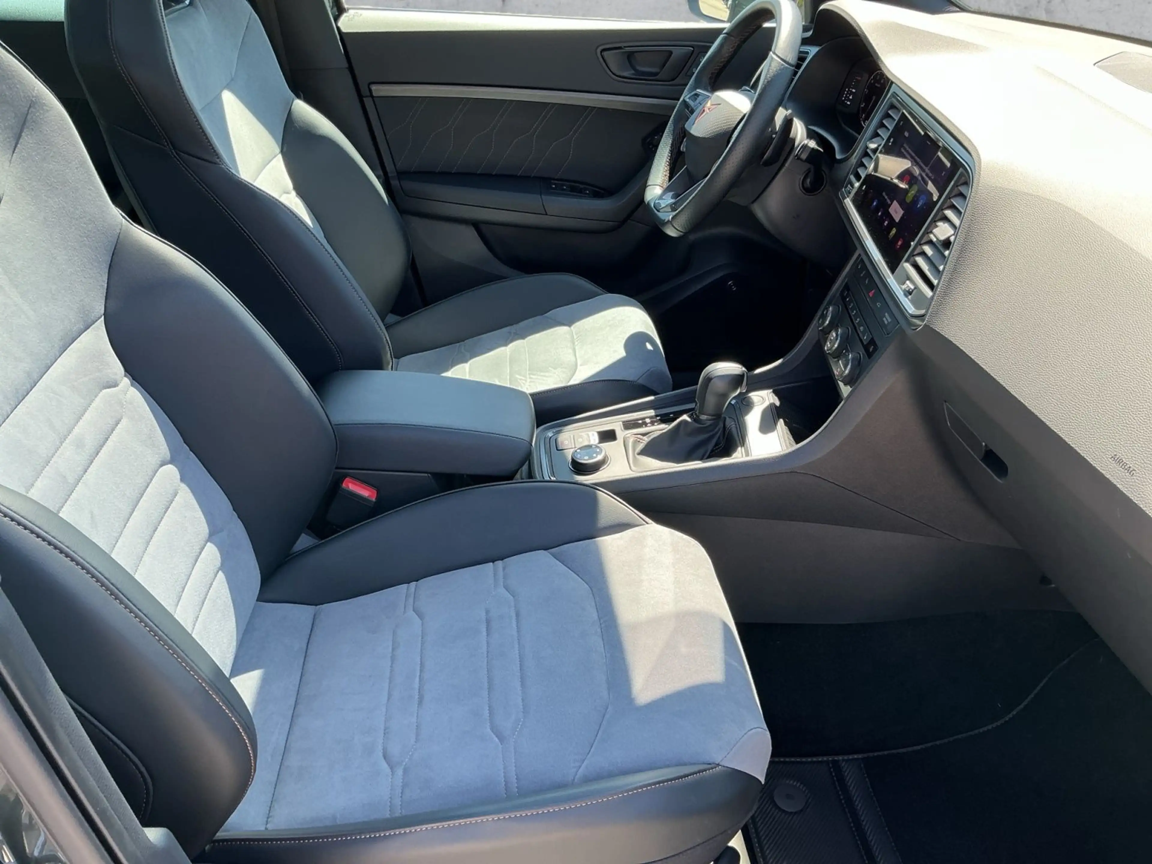CUPRA Ateca 2.0 TSI VZ DSG 4D TRIBE EDITION LED+PANO — photo 13