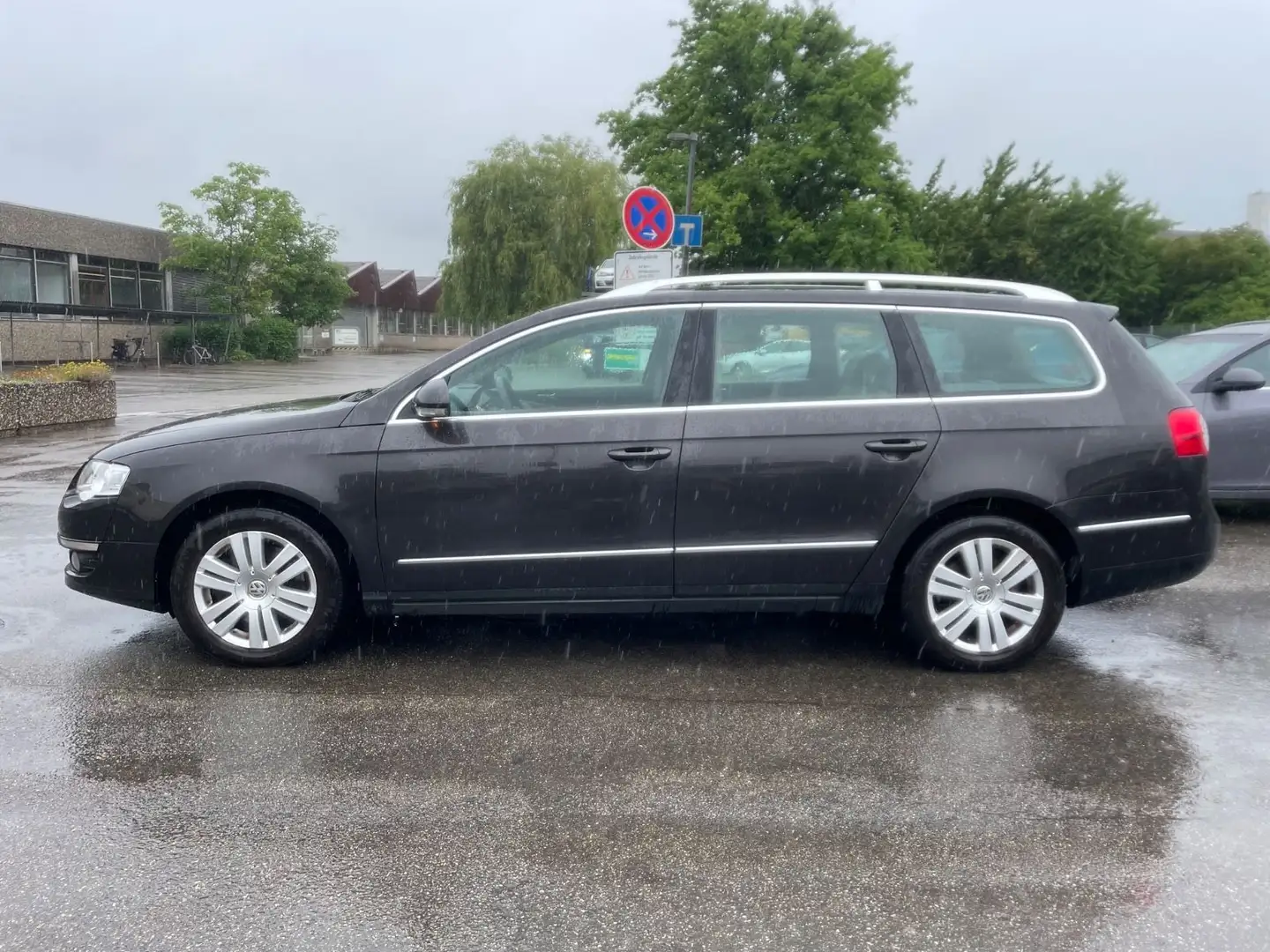Volkswagen Passat Variant Highline Braun - 2