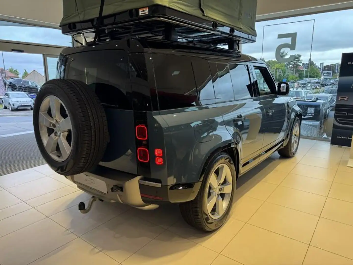 Land Rover Defender 110 D250 X-Dynamic SE Blu/Azzurro - 2