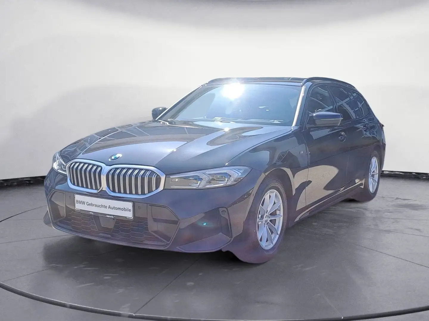 BMW 320 i Touring M Sport Innovationsp. elek. Sitze A Schwarz - 2