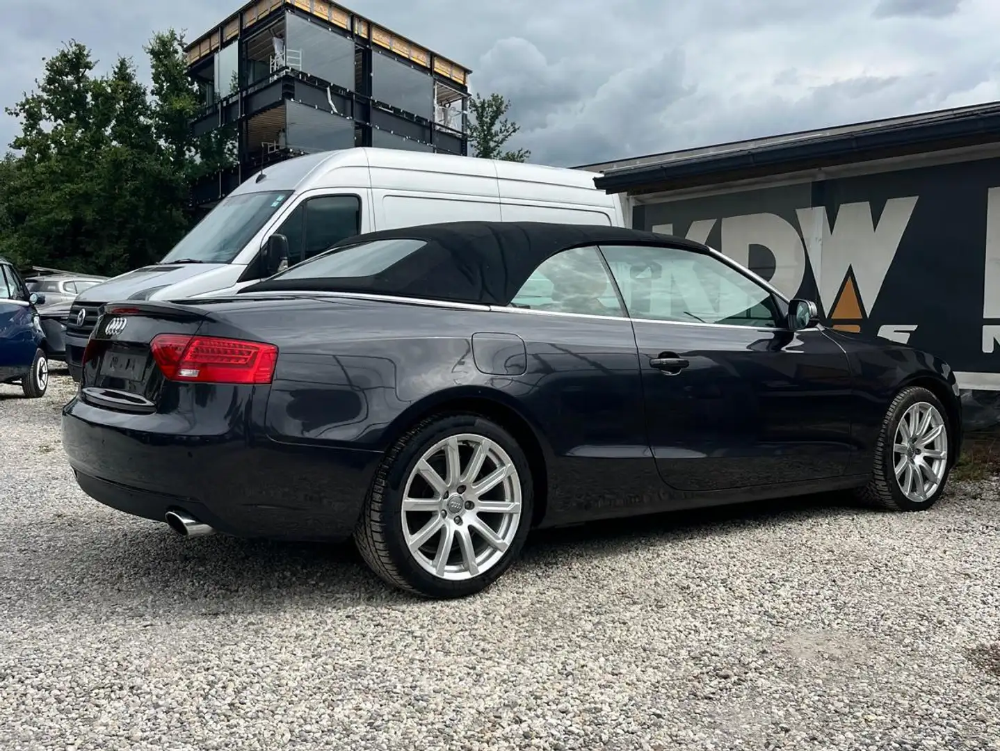 Audi A5 A5 Cabrio 1.8 TFSI multitronic Grijs - 2