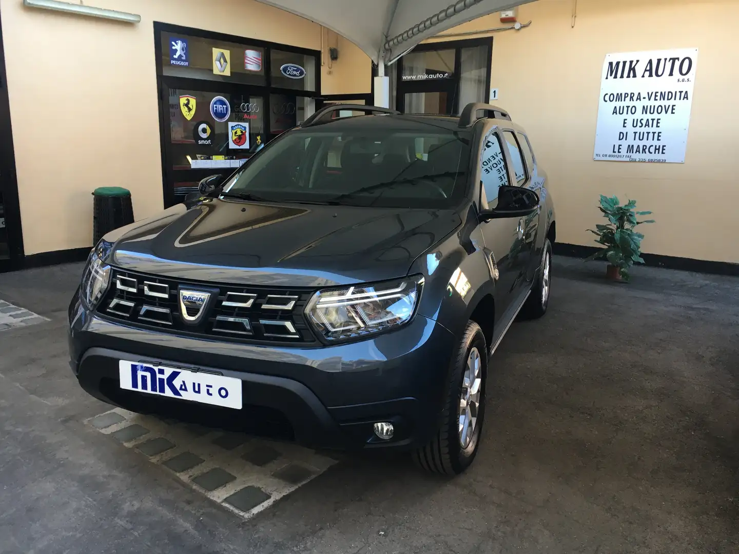 Dacia Duster Duster 1.5 blue dci Comfort SL DaciaPlus 4x2 115cv Grijs - 1