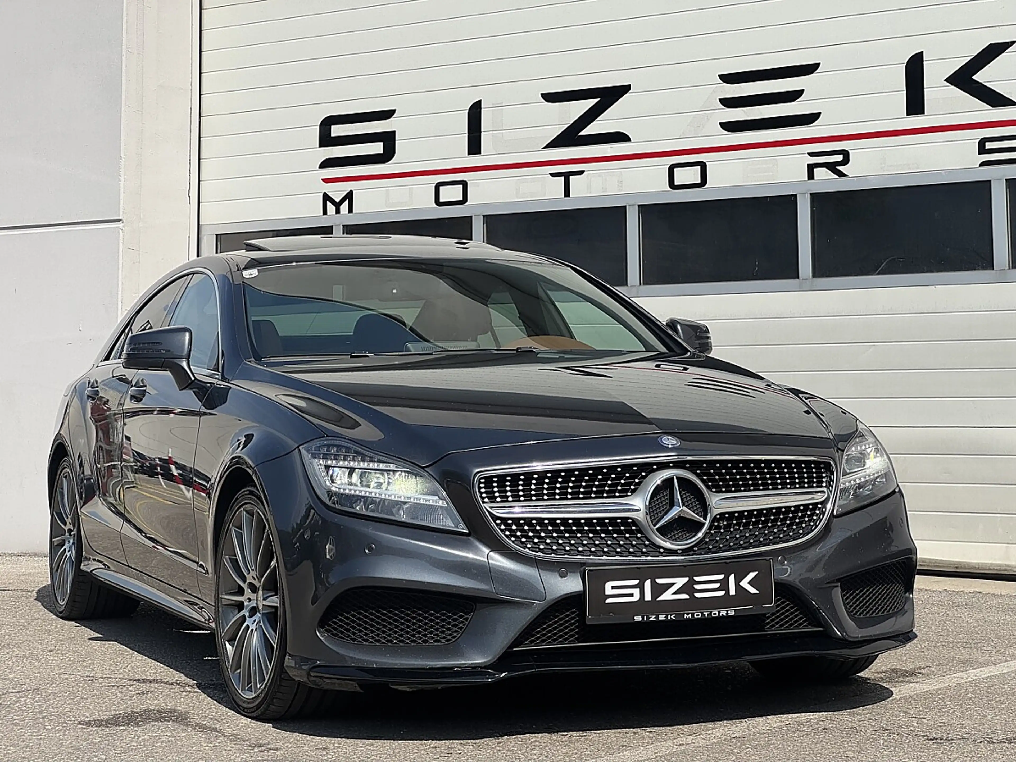 Mercedes-Benz CLS 250 d Aut./AMG 63 HECK/NAVI/LED/STZHZG/F1 — photo 2