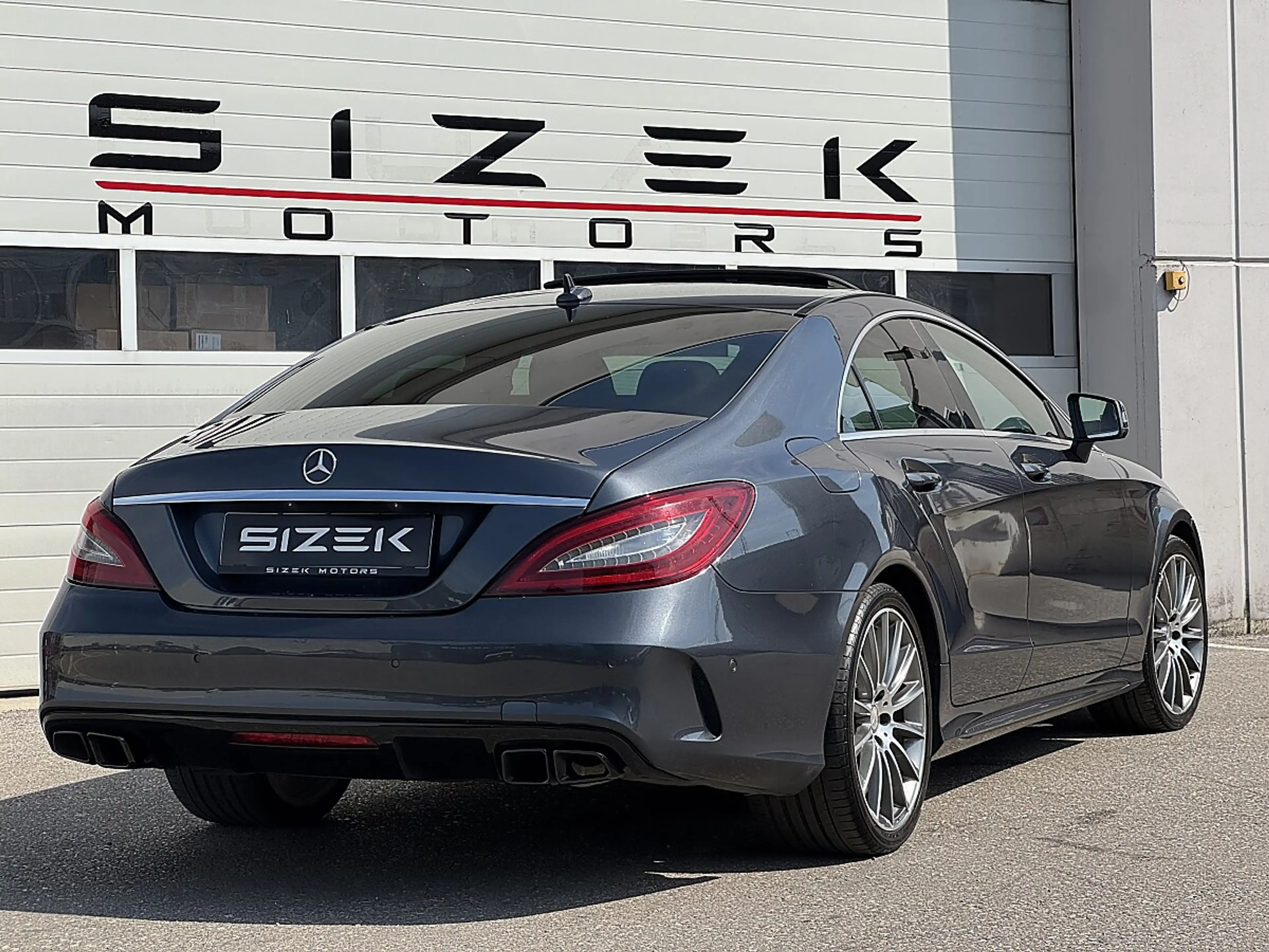 Mercedes-Benz CLS 250 d Aut./AMG 63 HECK/NAVI/LED/STZHZG/F1 — photo 4