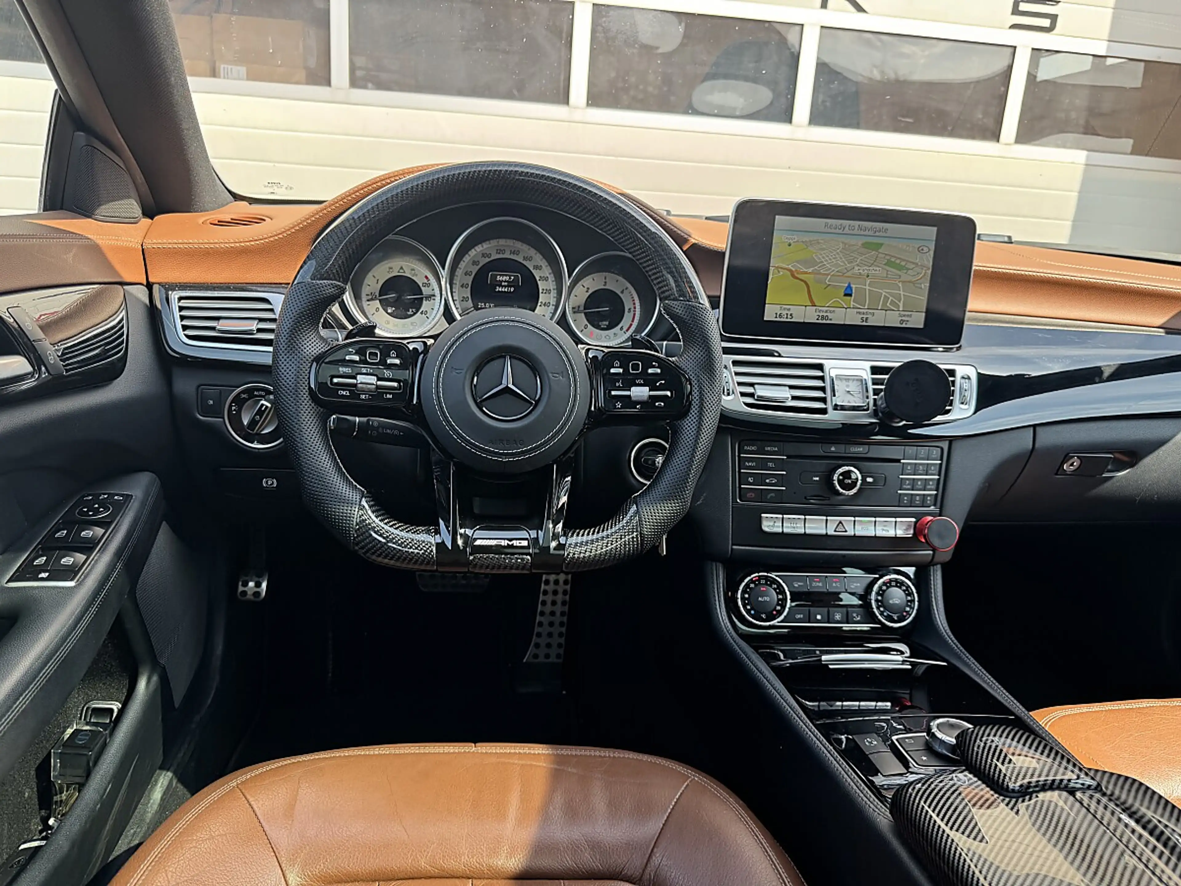 Mercedes-Benz CLS 250 d Aut./AMG 63 HECK/NAVI/LED/STZHZG/F1 — photo 9