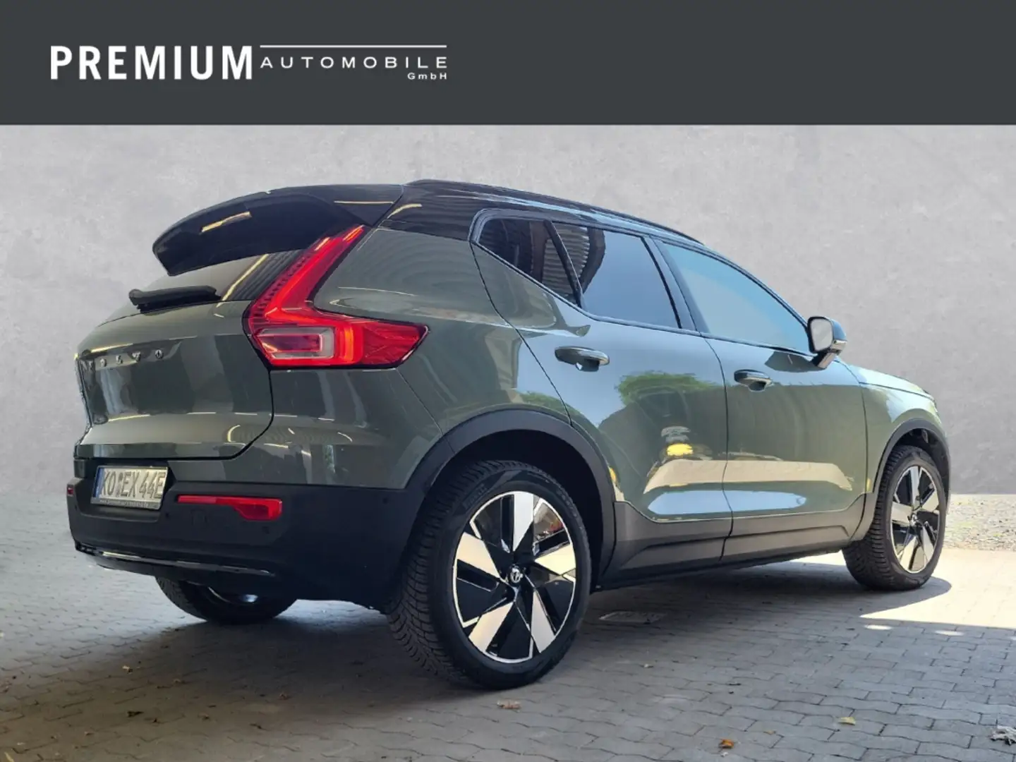 Volvo EX40 300 kW Twin Motor AWD Plus Dark Business-Paket Vert - 2