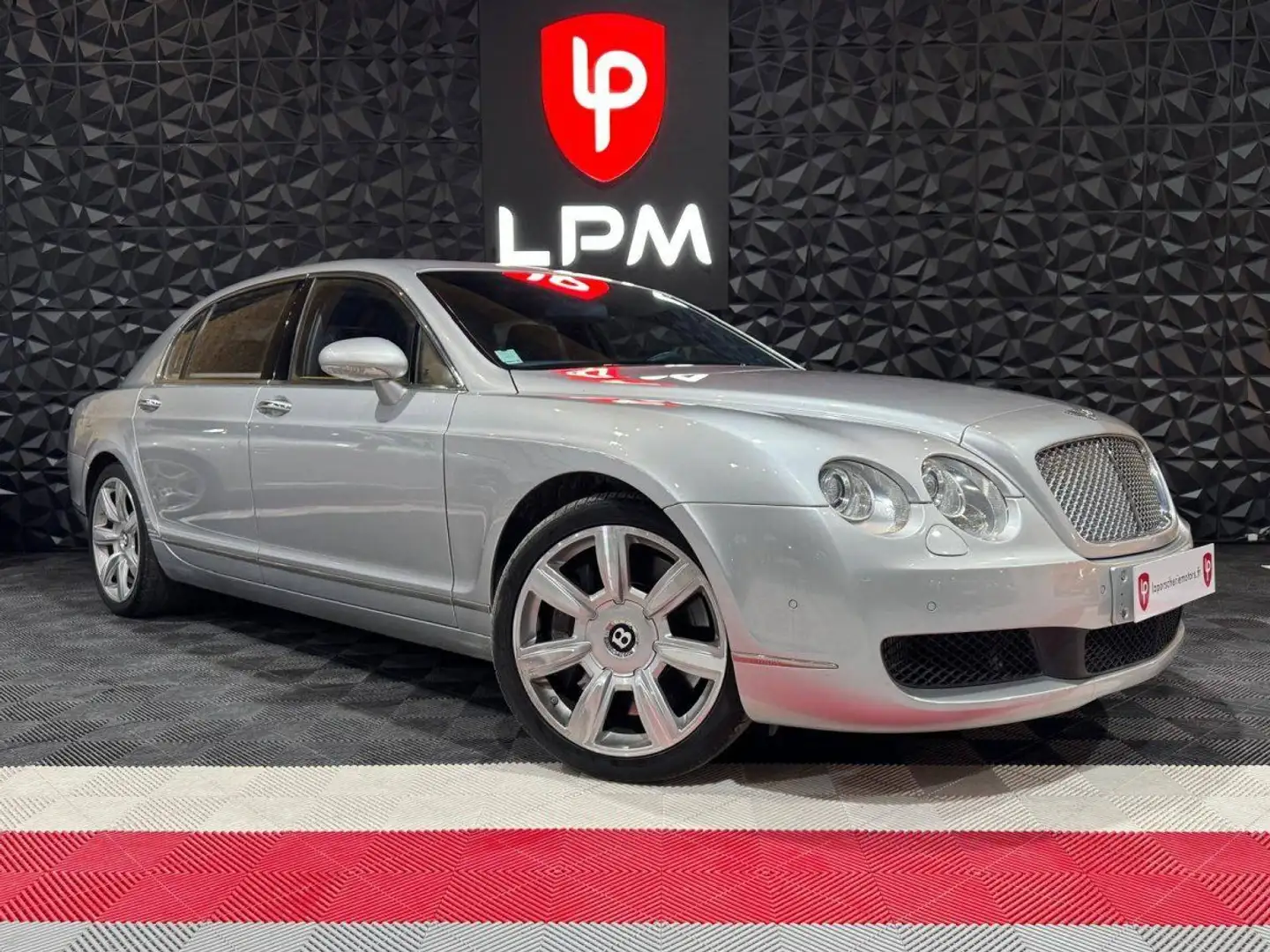 Bentley Flying Spur 6.0 W12 Grau - 1