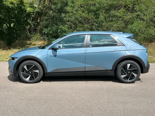 Hyundai Ioniq 5 view 7
