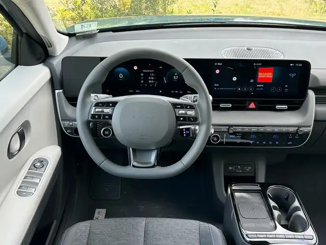 Hyundai Ioniq 5 view 11