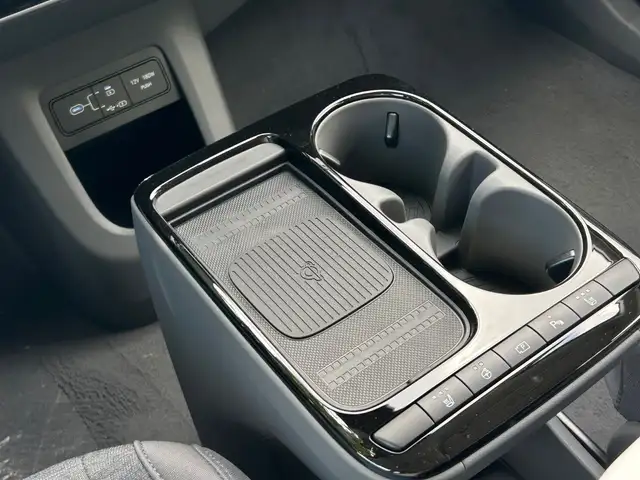 Hyundai Ioniq 5 view 14