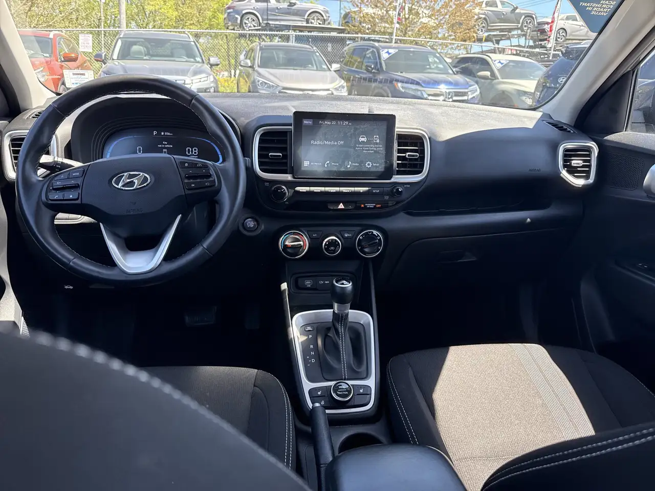 Hyundai Venue снимка Hyundai Venue
