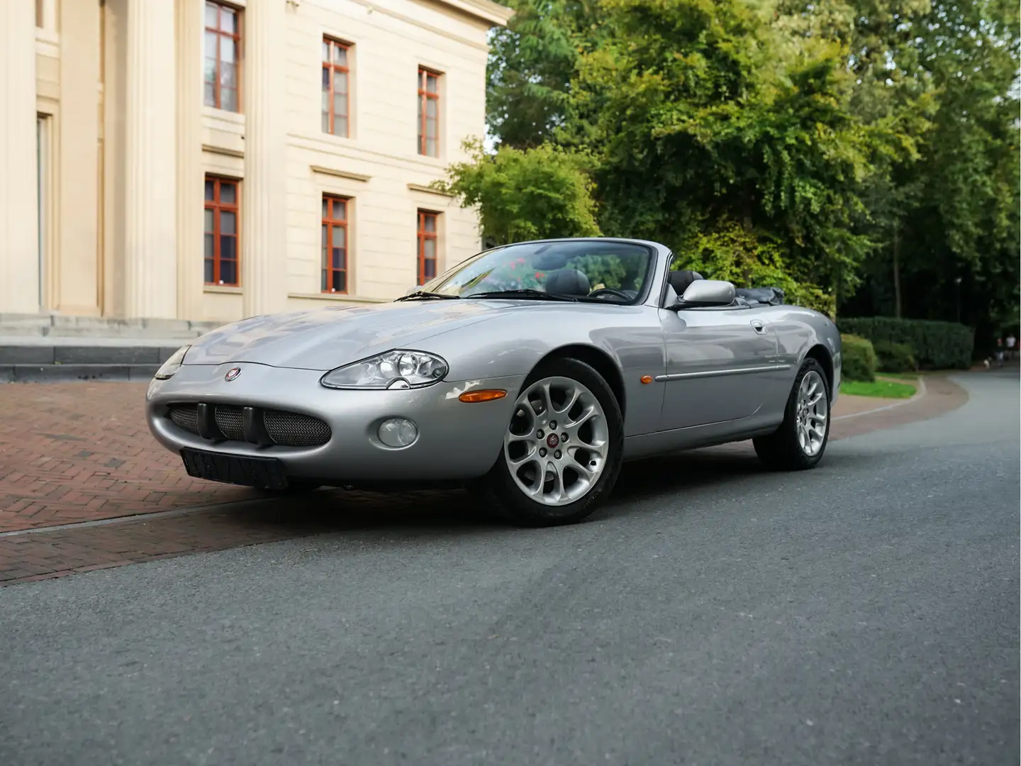 Jaguar XKR 4.0 V8 Convertible Supercharger l complete histori Ezüst - 1