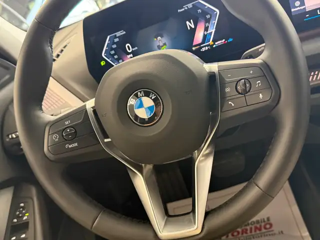 BMW 1 Series view 14