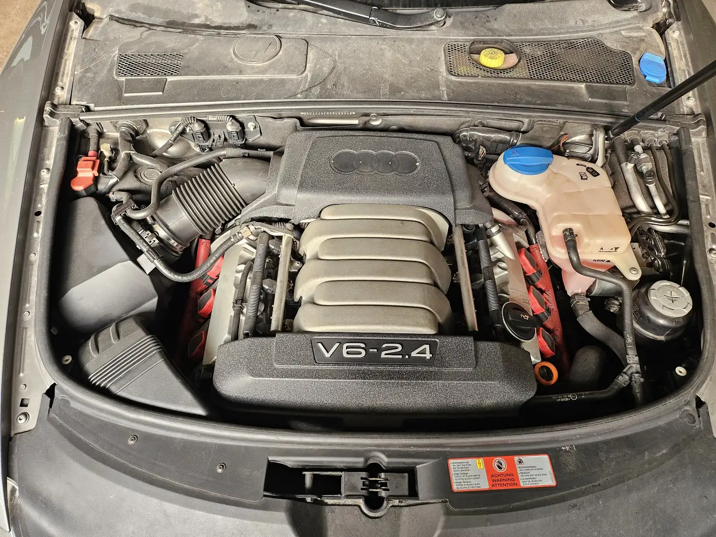 Audi A6 2.4 V6 - 2