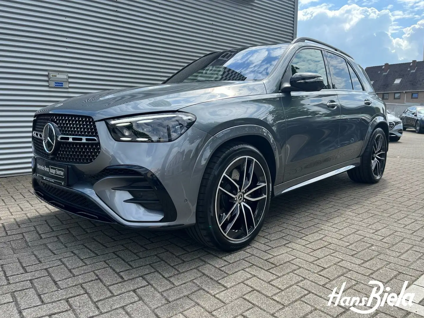 Mercedes-Benz GLE 580 GLE 580 4M AMGPrem+/Night/22"/Carb/Burm/Pano/AHK Grau - 2