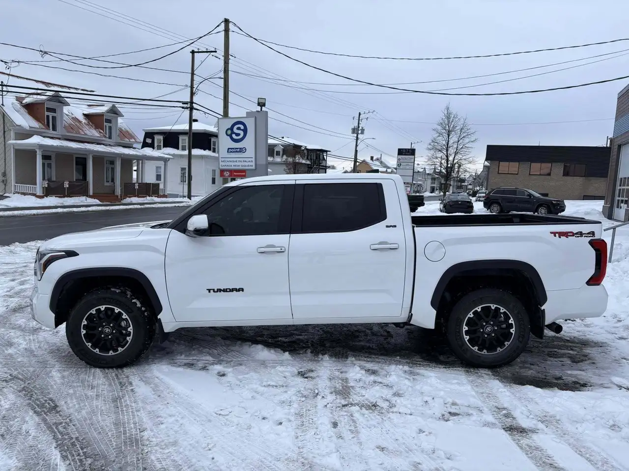 Toyota Tundra снимка Toyota Tundra