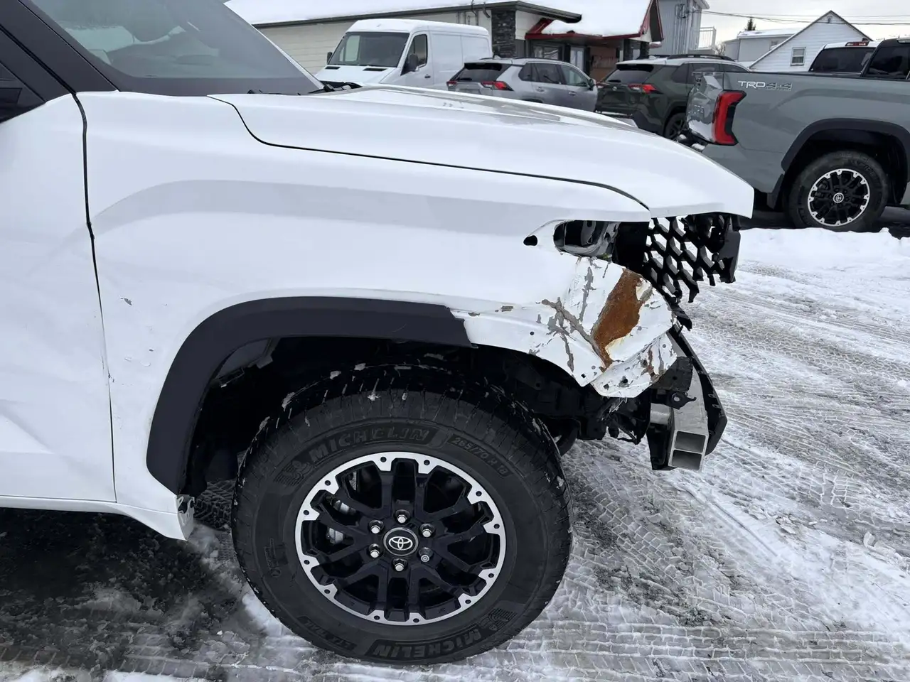 Toyota Tundra снимка Toyota Tundra