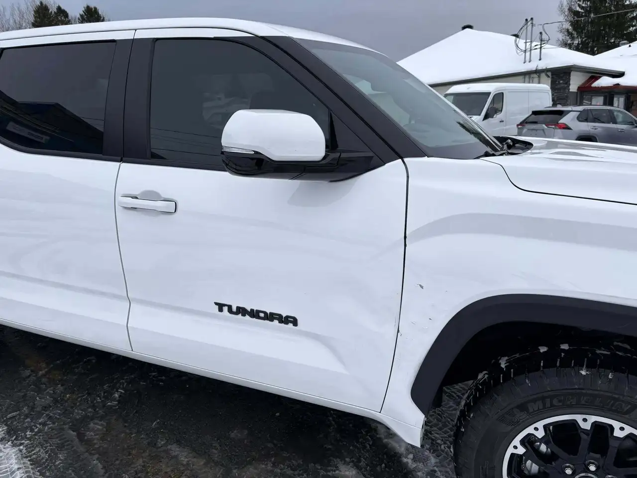 Toyota Tundra снимка Toyota Tundra