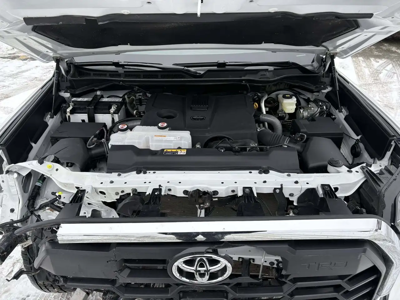 Toyota Tundra снимка Toyota Tundra