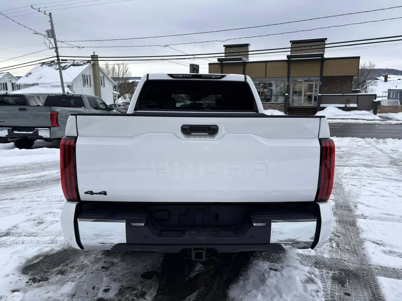 Toyota Tundra снимка Toyota Tundra