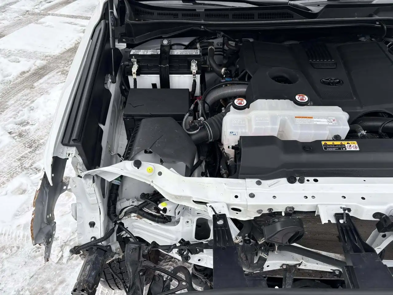 Toyota Tundra снимка Toyota Tundra
