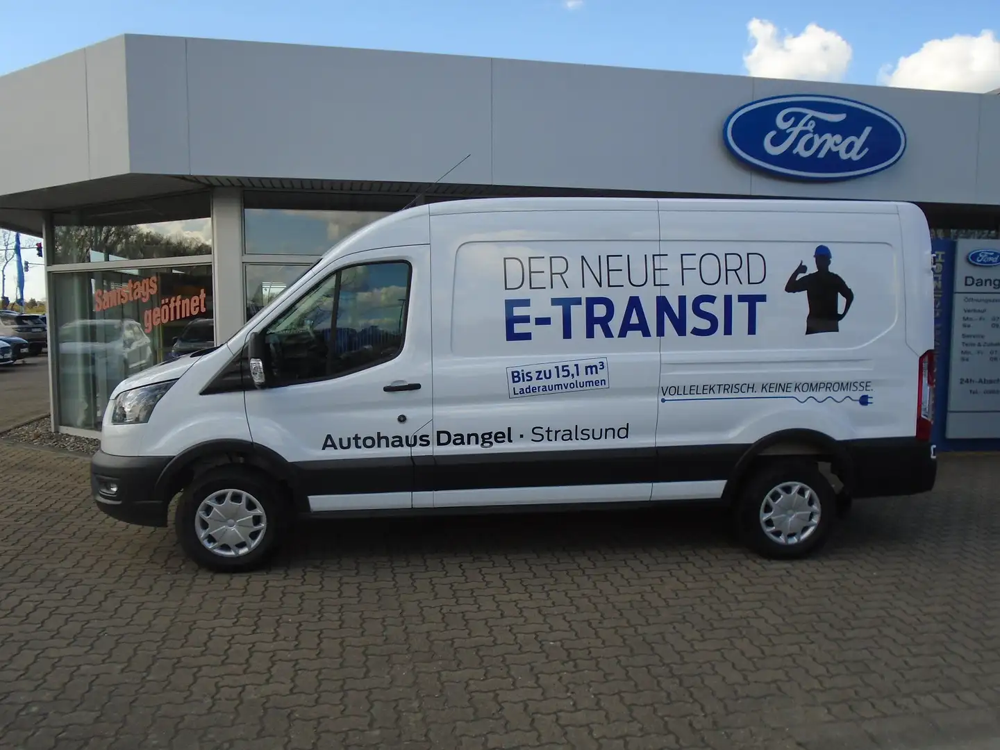 Ford E-Transit FT 350 L3 Trend Wit - 2