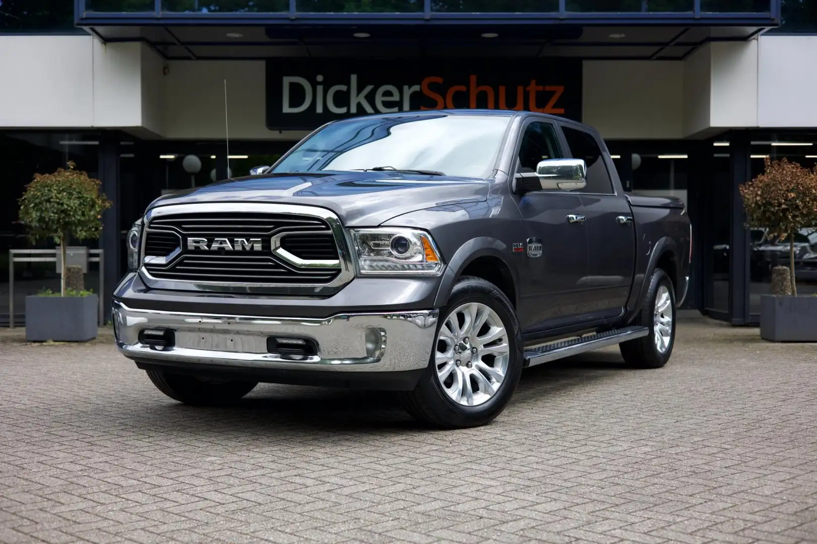Dodge RAM 1500 5.7 V8 4x4 Crew Cab Longhorn Gris - 1