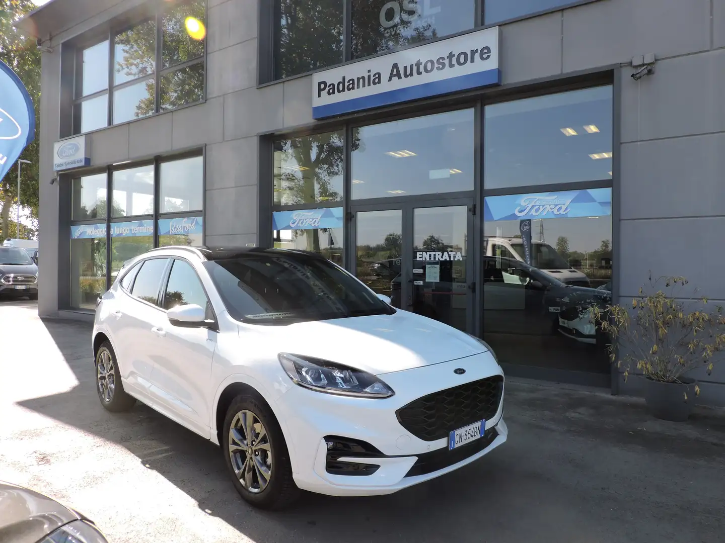 Ford Kuga 2.5 full hybrid ST-Line 2wd 190cv cvt Bianco - 1