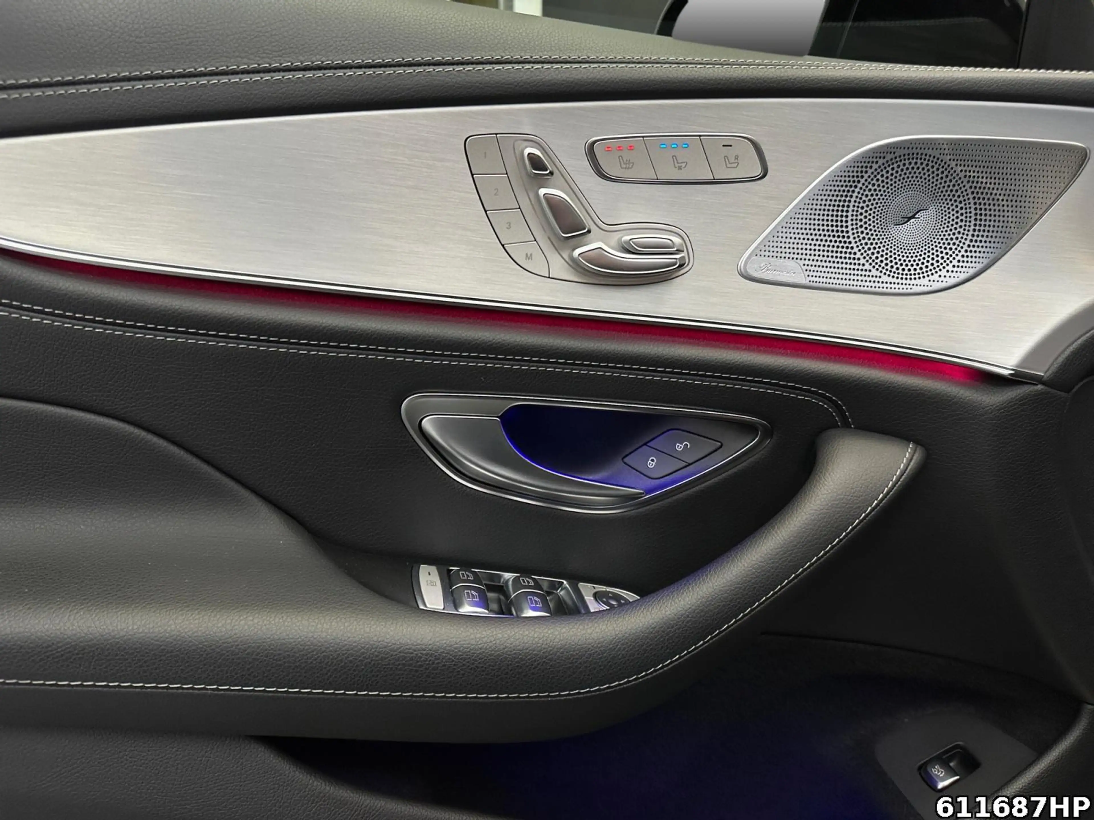 Mercedes-Benz CLS 450 4M AMG Night Multibeam Burmester 360° — photo 11