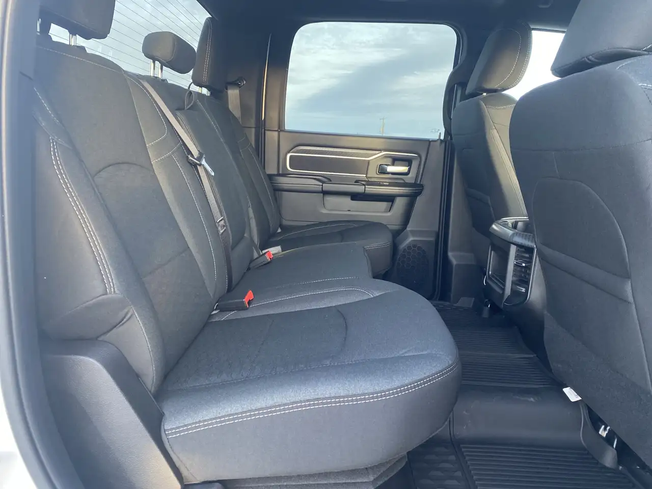 RAM 3500 снимка RAM 3500