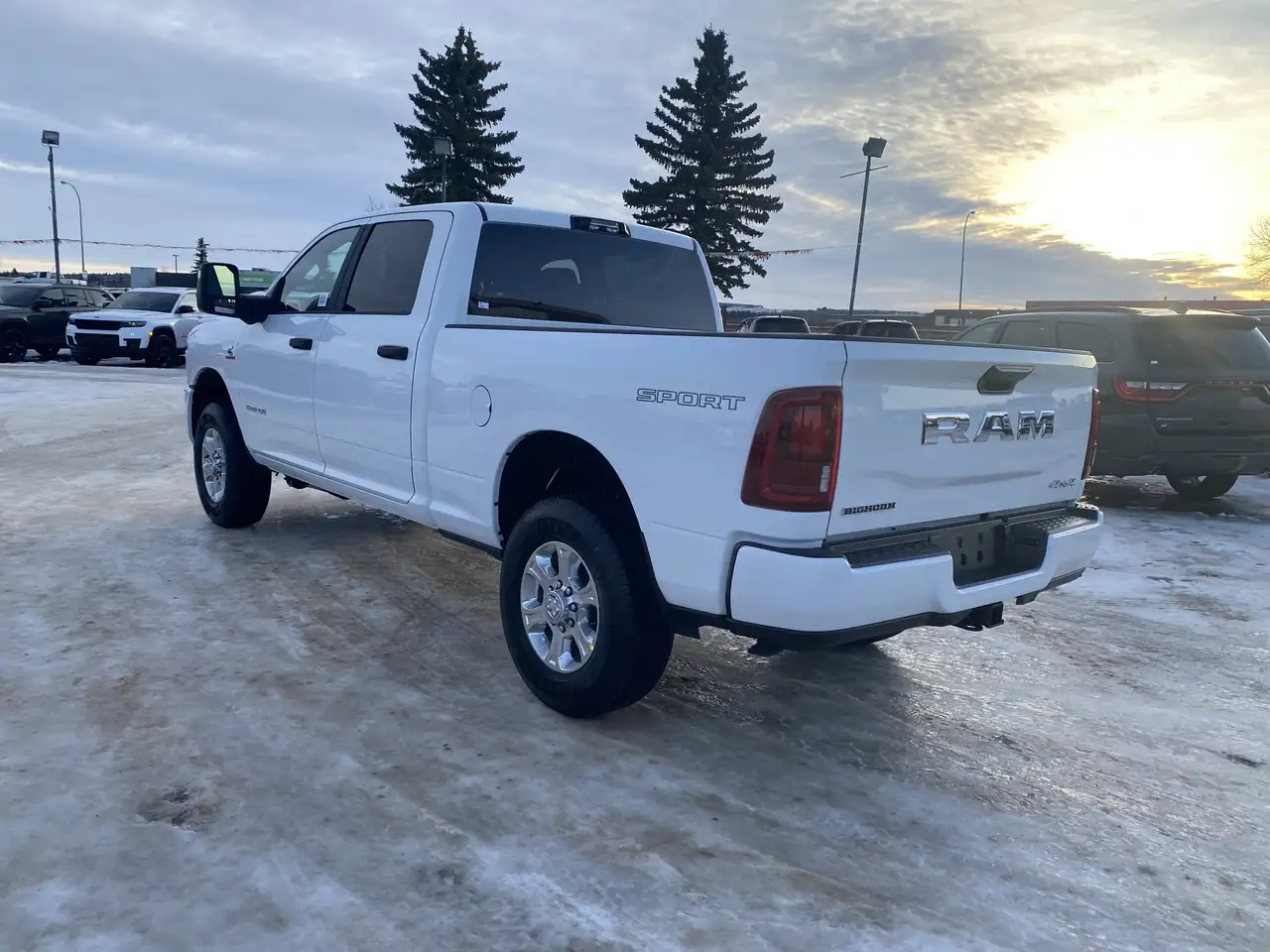 RAM 3500 снимка RAM 3500