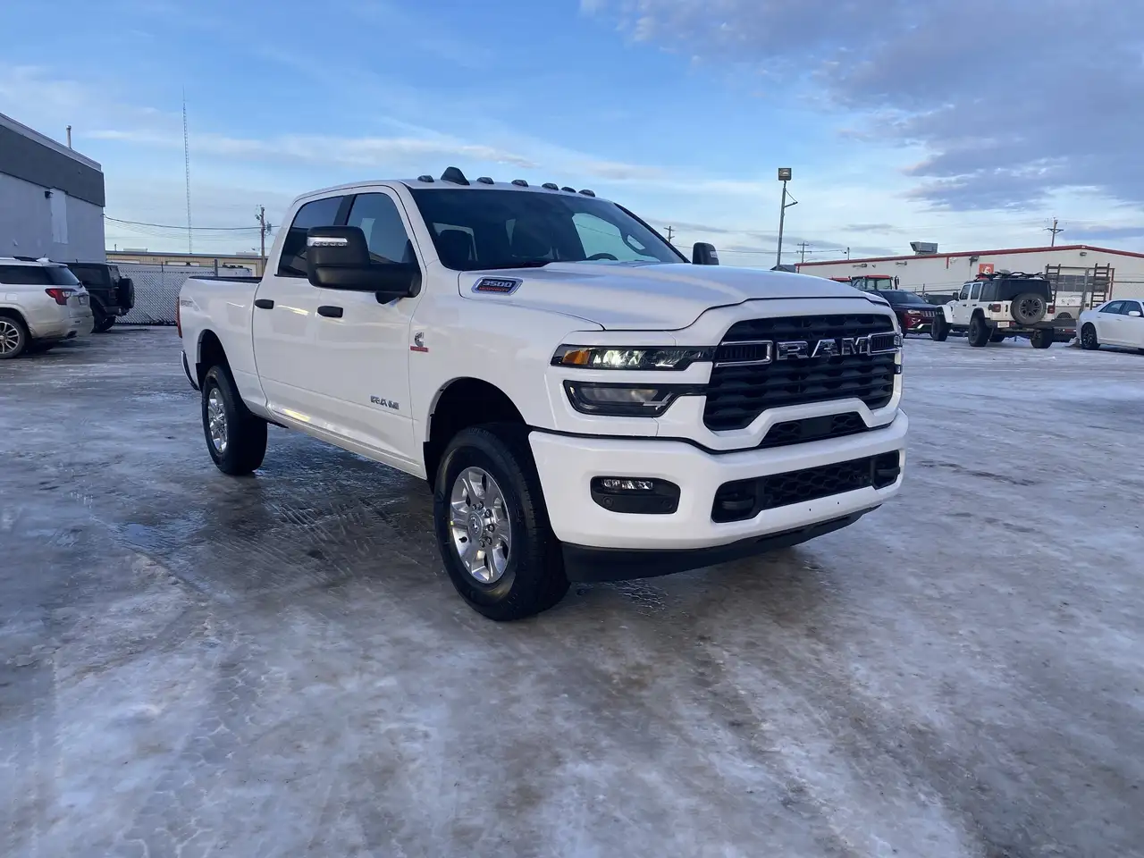 RAM 3500 снимка RAM 3500