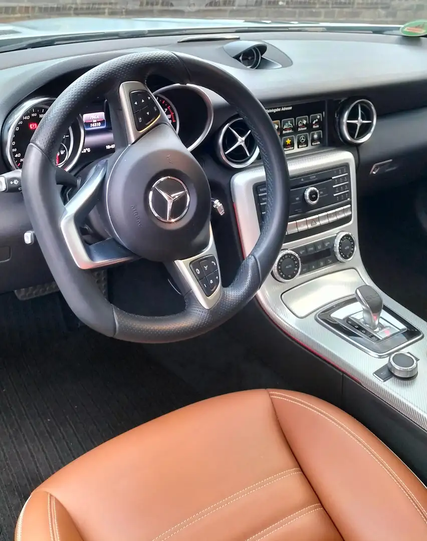 Mercedes-Benz SLC 200 SLC 200 9G-TRONIC, WIE NEU,I. HAND,TOP-AUSSTATTUNG Silber - 1