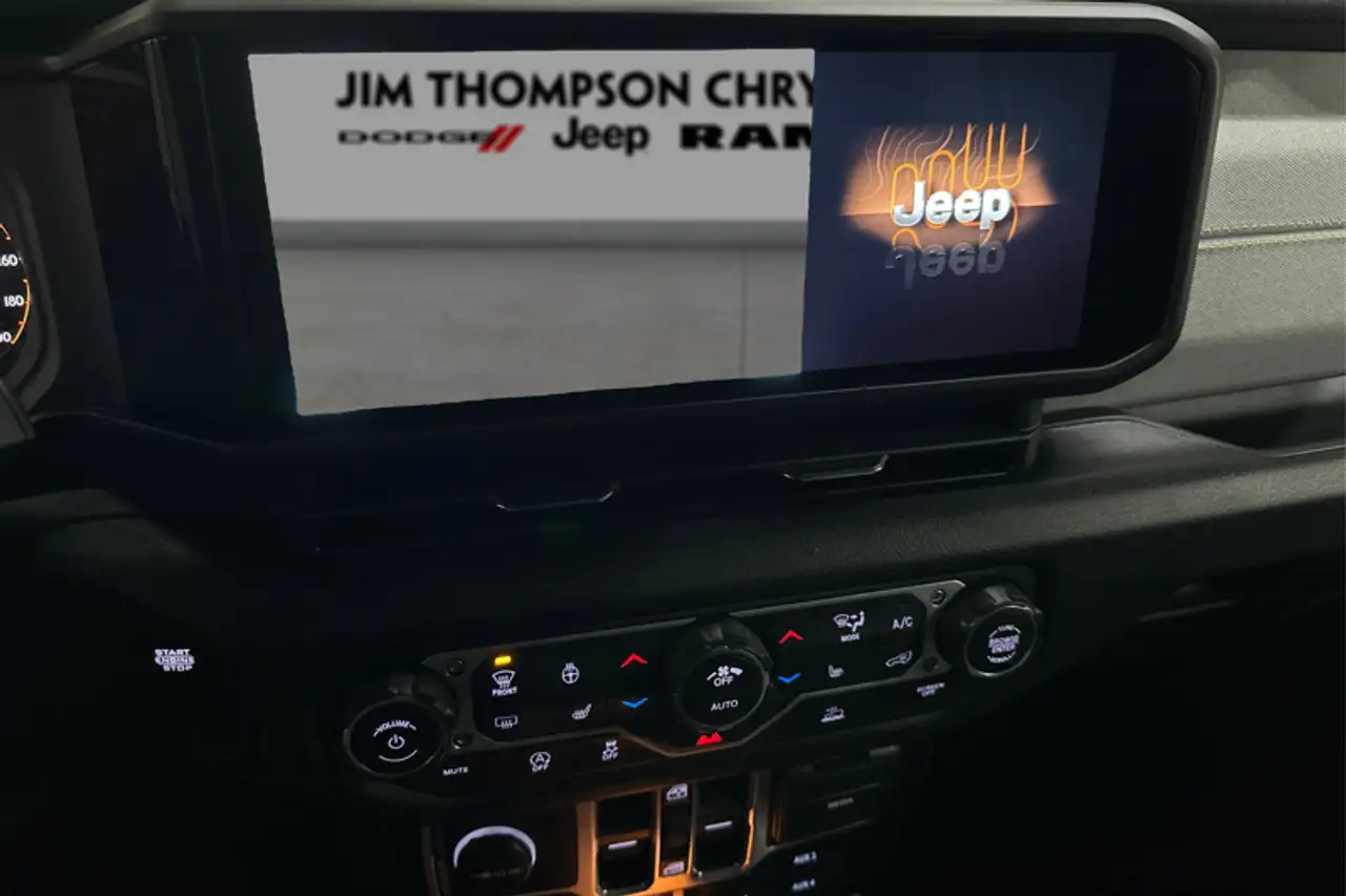 Jeep Gladiator снимка Jeep Gladiator