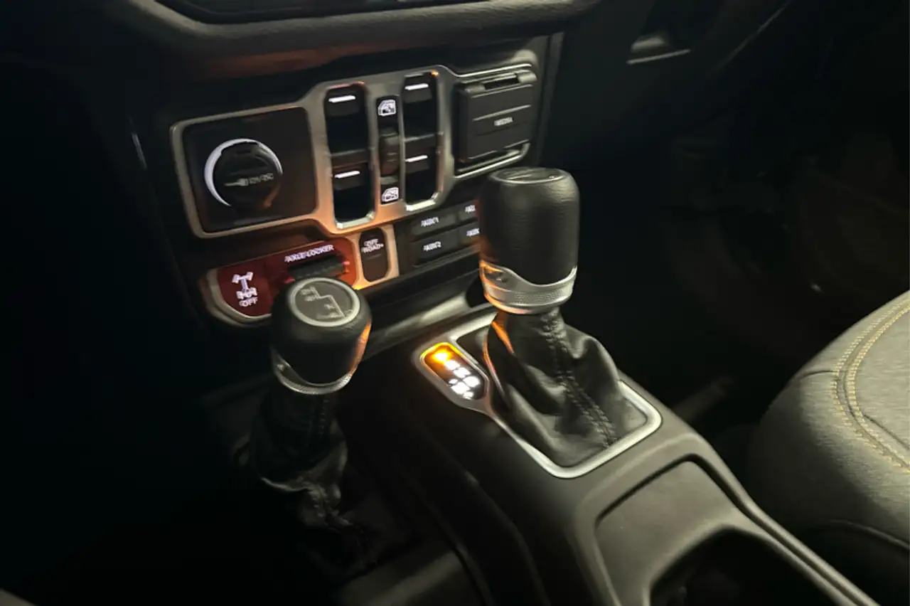 Jeep Gladiator снимка Jeep Gladiator
