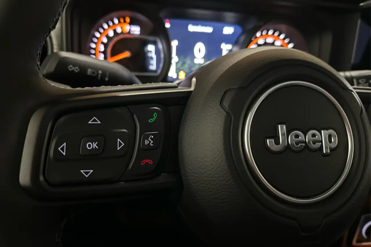 Jeep Gladiator снимка Jeep Gladiator