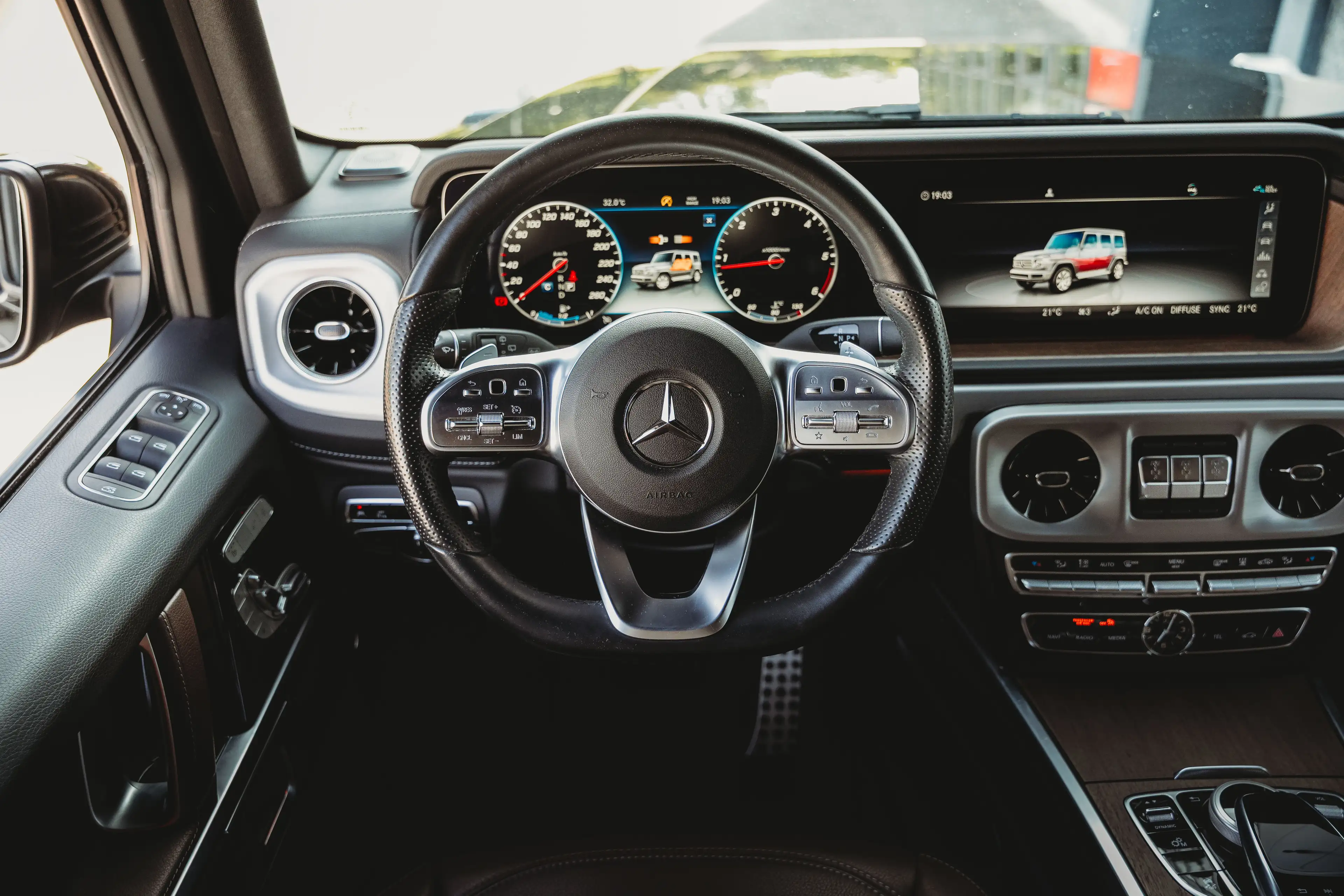 Mercedes-Benz G 350 d AMG/Leder/Cruise control/Trekhaak/camera/20"/Zetelverwarming/Ambient lights/Lichte Vracht — photo 15