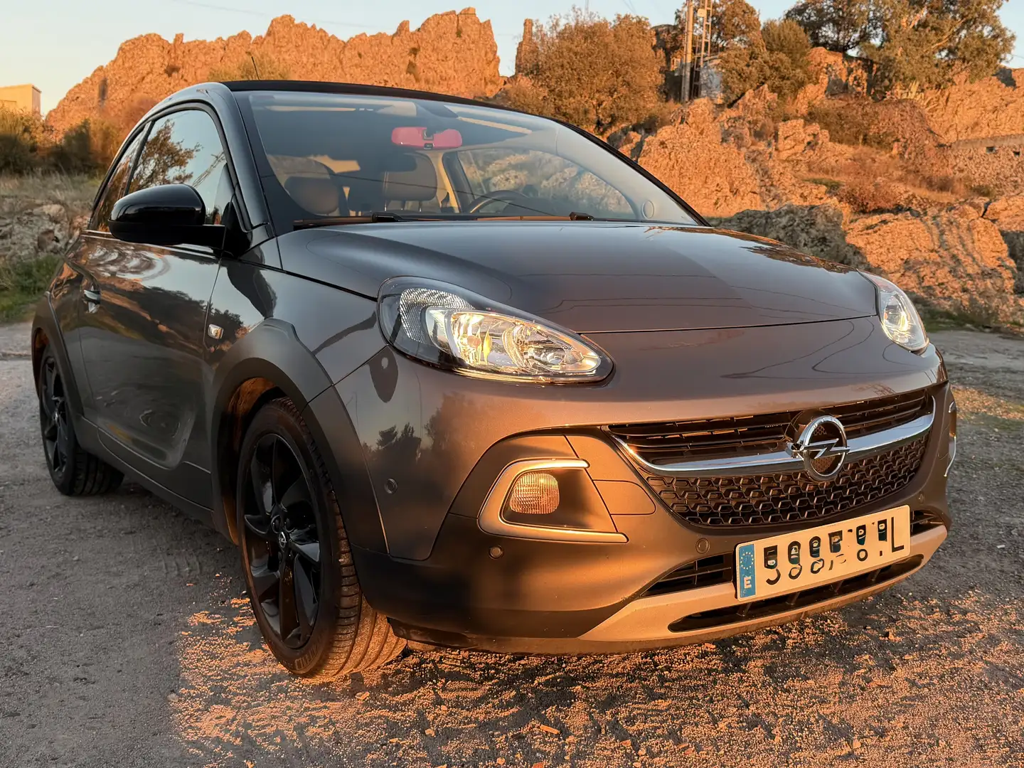 Opel Adam 1.0 XFT S&S Rocks - 2