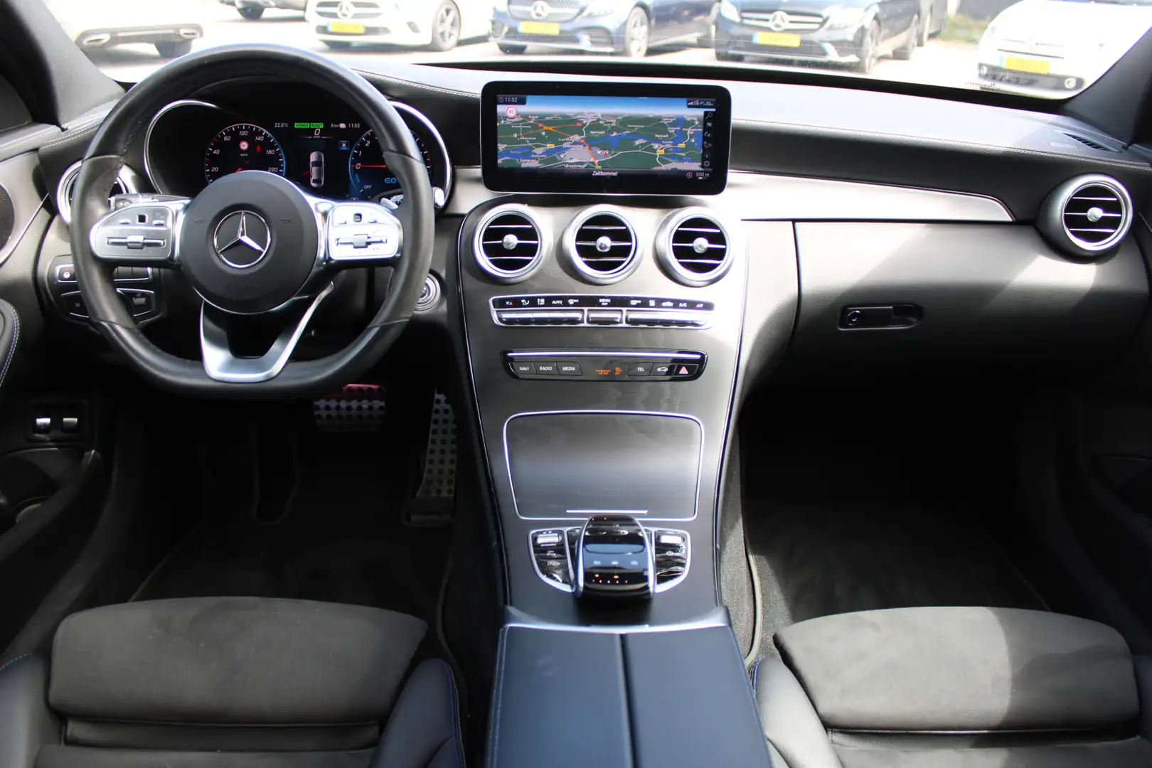 Mercedes-Benz C 300 300e AUT9 AMG Limited NIGHT PANORAMADAK DISTRONIC Wit - 2