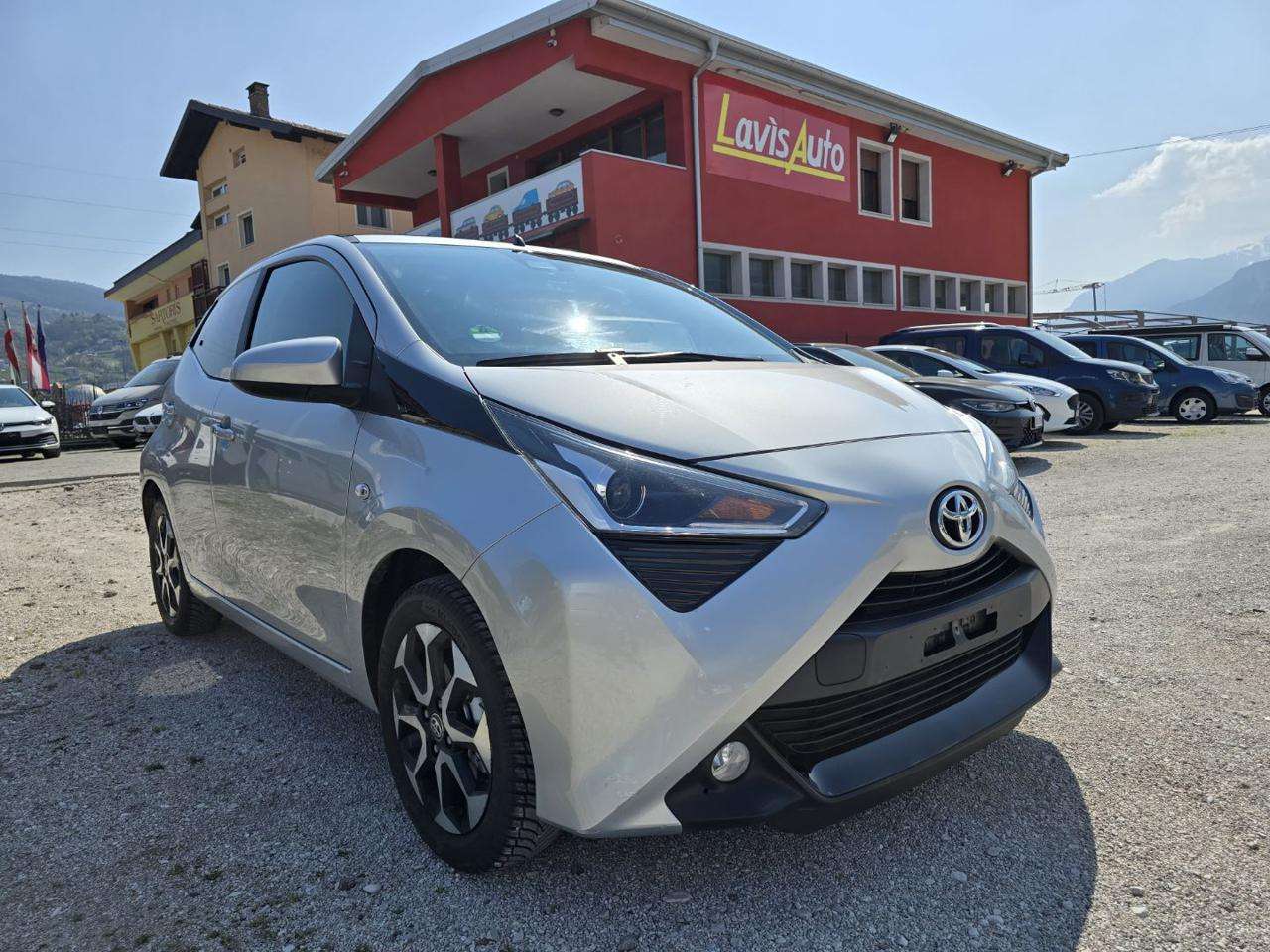 Toyota Aygo Connect 1.0 VVT-i 72 CV 5 porte x-play TeamD Sky