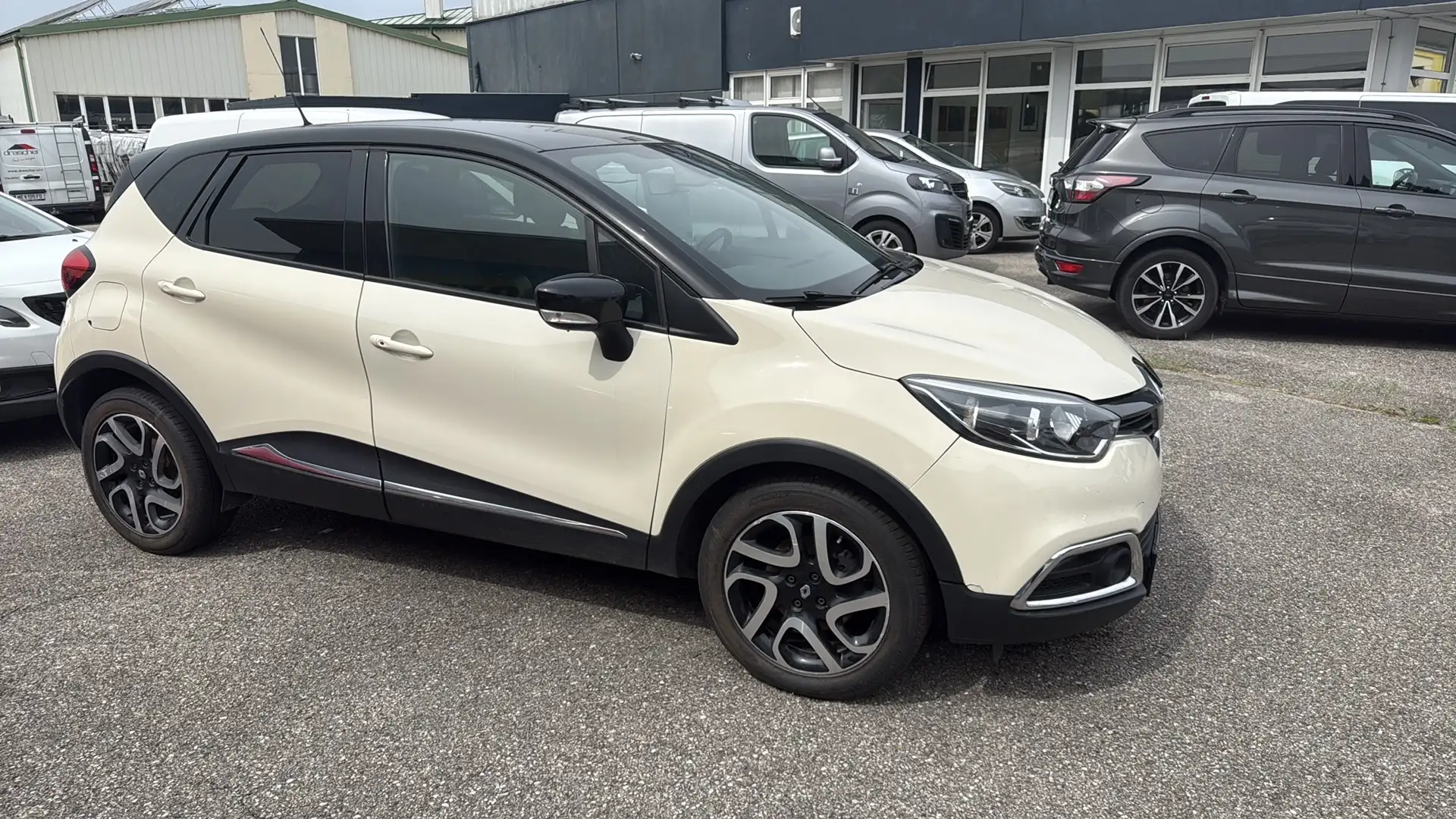 Renault Captur Dynamique dCi 90 Dynamique Beige - 2