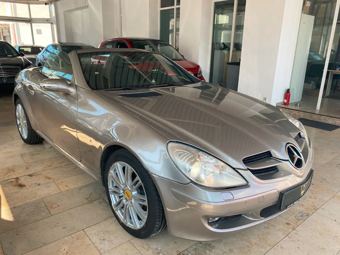 Mercedes-Benz SLK 200 Kompressor/1.Hd./Led./PDC/Xen./SHZ/ Zilver - 2