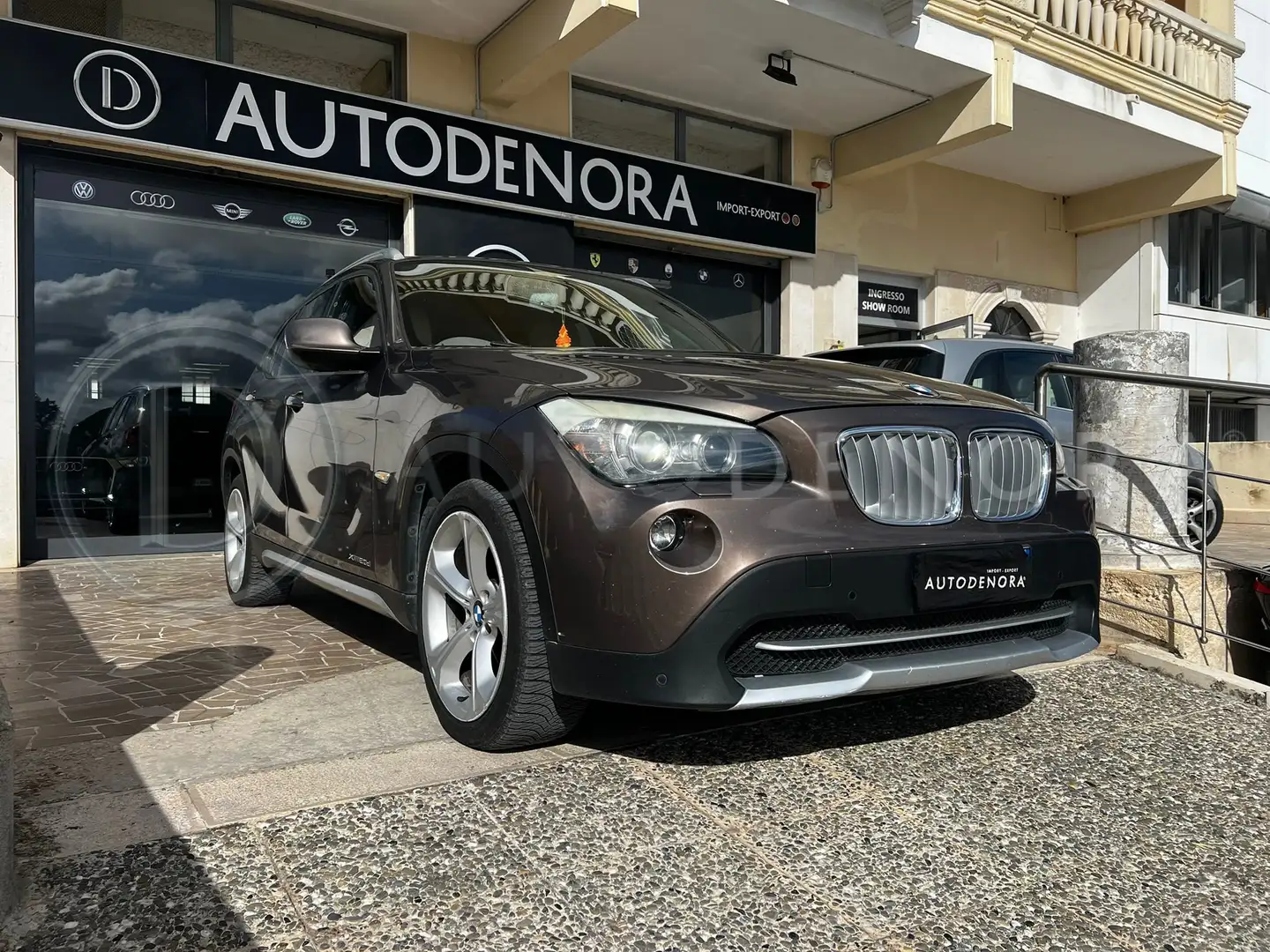 BMW X1 xdrive20d Futura PELLE,XENO,NAVI Bronzo - 1