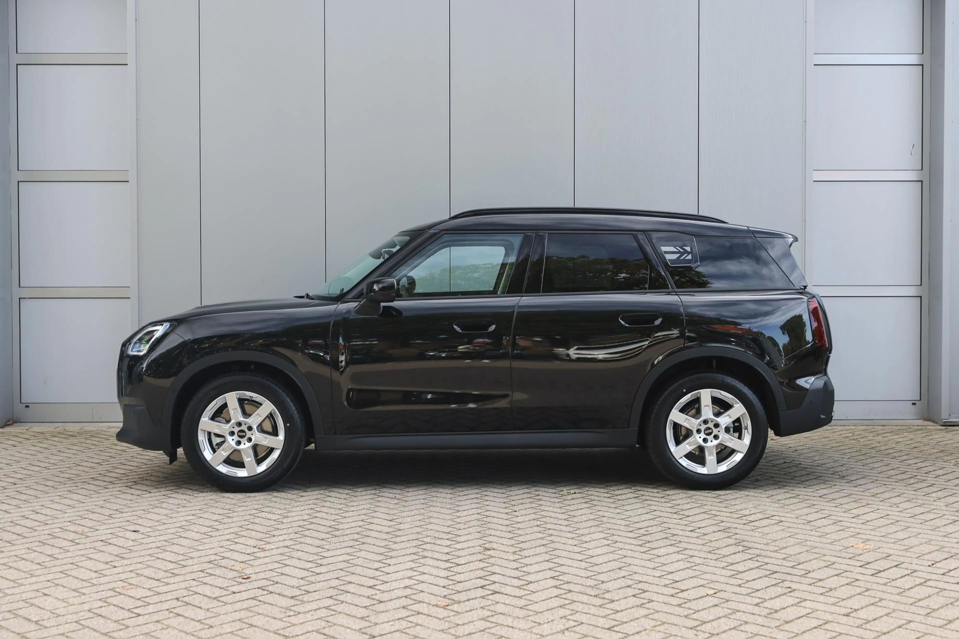 MINI Countryman C Automaat / Classic / Pakket M Plus / 18" Asteroid — photo 8